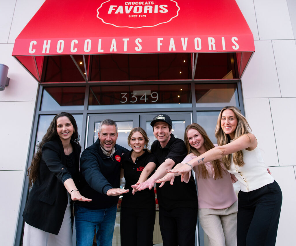 Pré-ouverture de la chocolaterie à Kelowna : Marie-Maude Groulx, Dominique Brown, Jézabel Pouliot, Jay Ross Hedley, Véronique Verreault, Charlie Arseneault